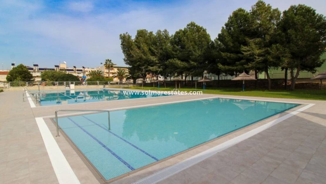 1 chambre Appartement à vendre à Algorfa avec piscine - 75 000 € (Ref: 9449276)