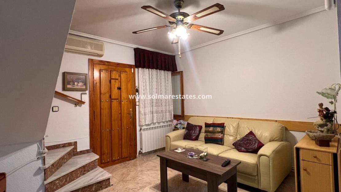 3 soveværelse Semi-Rækkehus til salg i Los Altos med swimmingpool - € 155.000 (Ref: 9449737)