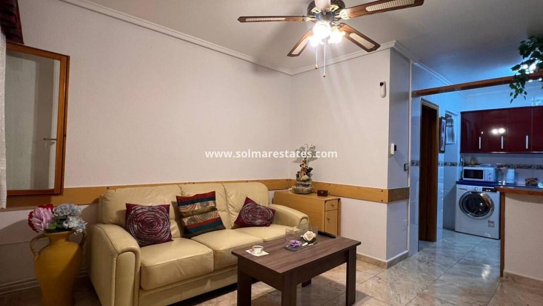 3 soveværelse Semi-Rækkehus til salg i Los Altos med swimmingpool - € 155.000 (Ref: 9449737)