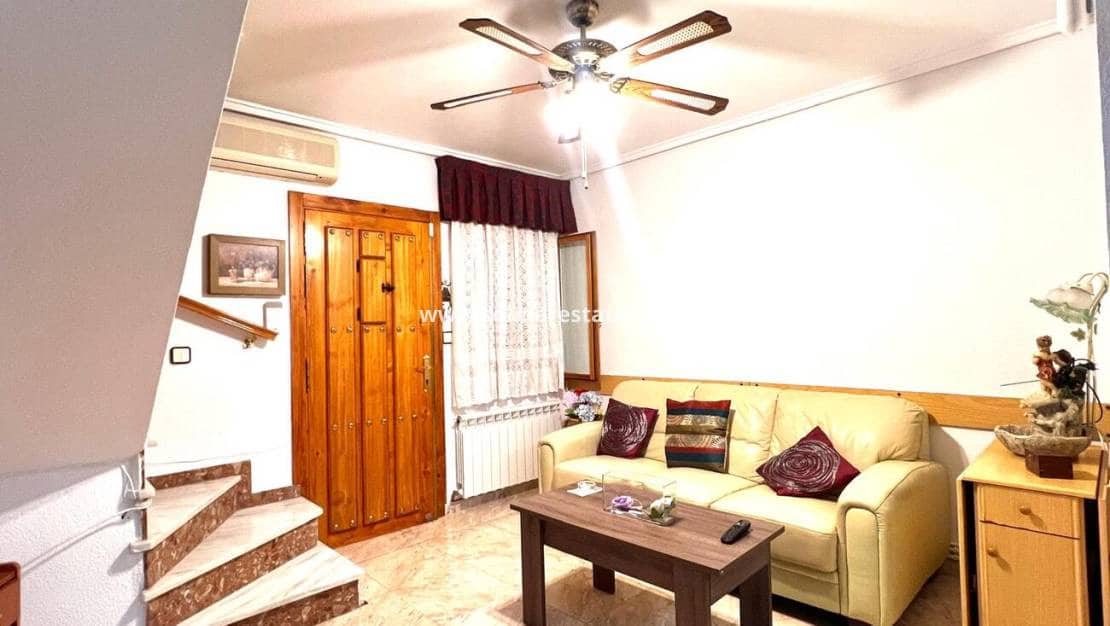 3 soveværelse Semi-Rækkehus til salg i Los Altos med swimmingpool - € 155.000 (Ref: 9449737)