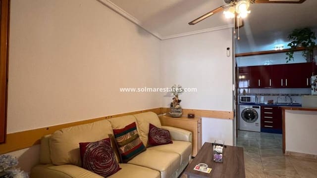 3 soveværelse Semi-Rækkehus til salg i Los Altos med swimmingpool - € 155.000 (Ref: 9449737)