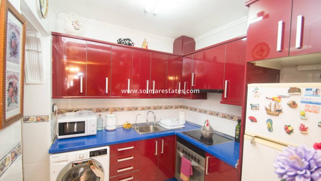 3 soveværelse Semi-Rækkehus til salg i Los Altos med swimmingpool - € 155.000 (Ref: 9449737)