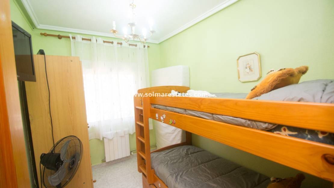 3 soveværelse Semi-Rækkehus til salg i Los Altos med swimmingpool - € 155.000 (Ref: 9449737)