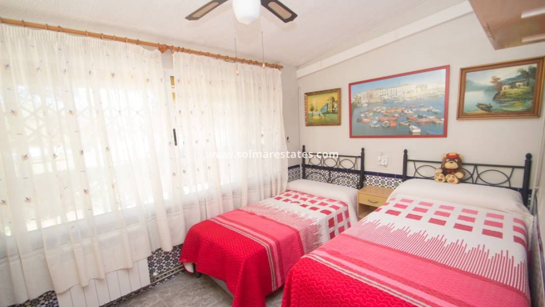 3 soveværelse Semi-Rækkehus til salg i Los Altos med swimmingpool - € 155.000 (Ref: 9449737)