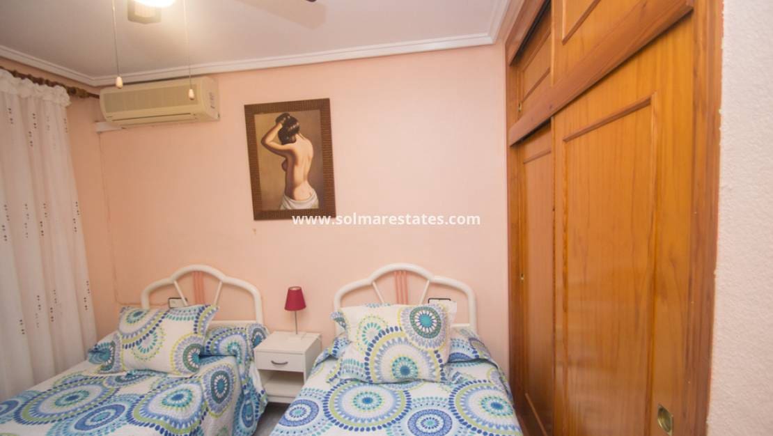 3 soveværelse Semi-Rækkehus til salg i Los Altos med swimmingpool - € 155.000 (Ref: 9449737)