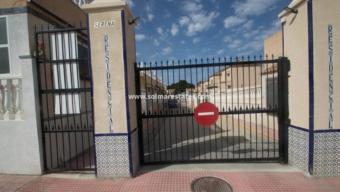 3 soveværelse Semi-Rækkehus til salg i Los Altos med swimmingpool - € 155.000 (Ref: 9449737)