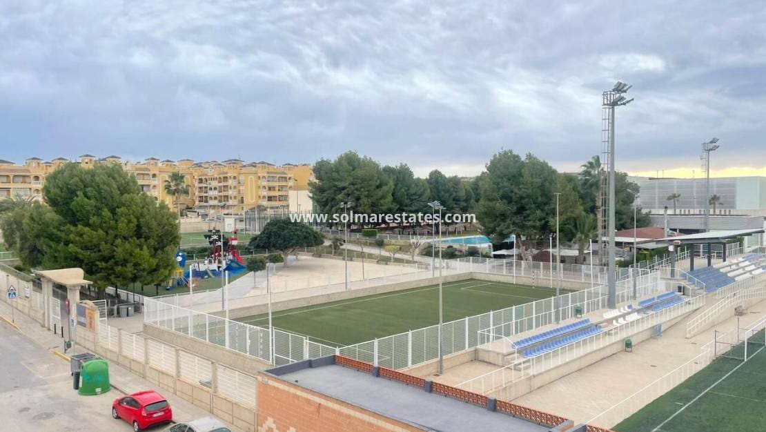 2 makuuhuone Huoneisto myytävänä paikassa Algorfa mukana uima-altaan - 147 000 € (Ref: 9449738)