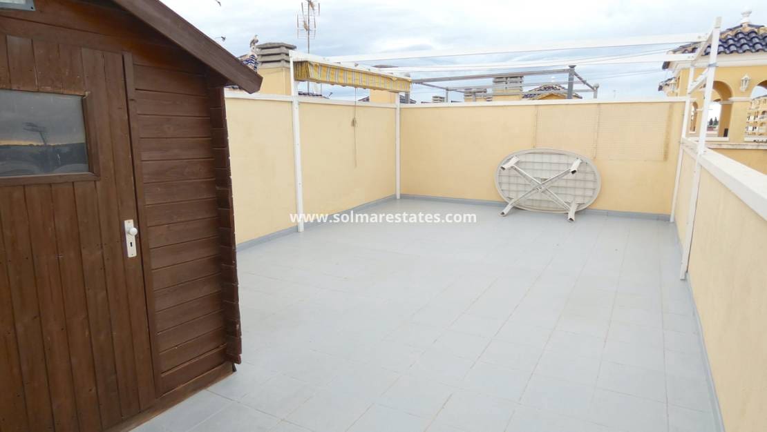 2 makuuhuone Huoneisto myytävänä paikassa Algorfa mukana uima-altaan - 147 000 € (Ref: 9449738)