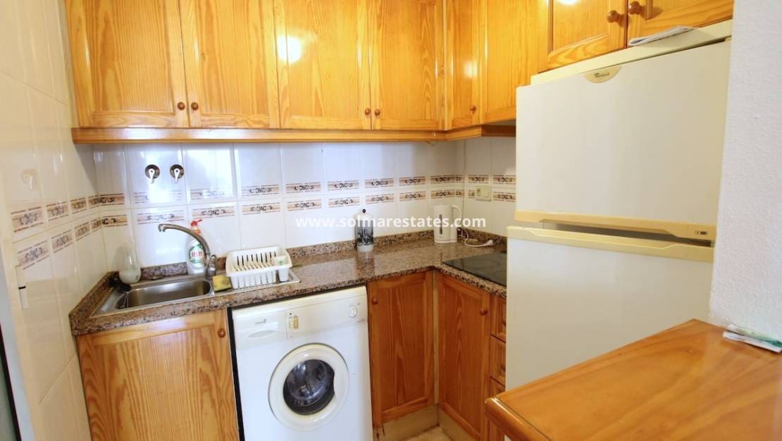 2 bedroom Bungalow for sale in Los Balcones with pool - € 135,000 (Ref: 9449739)