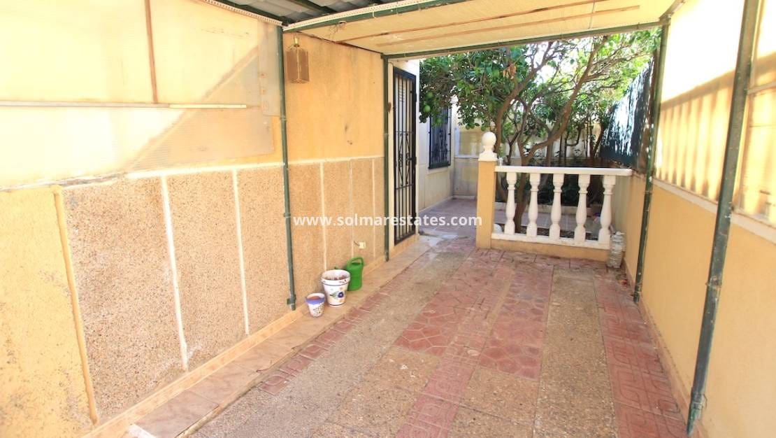 Bungalow de 2 habitaciones en Los Balcones en venta con piscina - 135.000 € (Ref: 9449739)