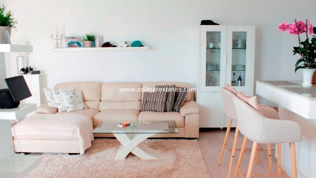 1 Zimmer Apartment zu verkaufen in Playa Flamenca mit Pool - 269.500 € (Ref: 9449741)