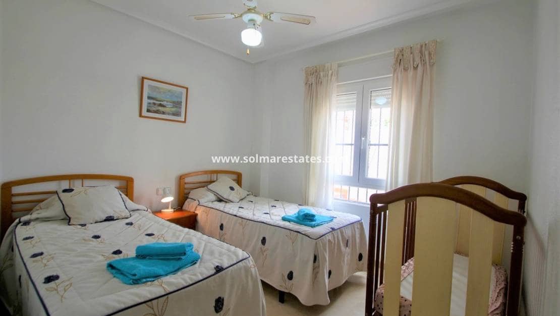 2 soverom Leilighet til salgs i Villamartin med svømmebasseng - € 199 000 (Ref: 9449745)