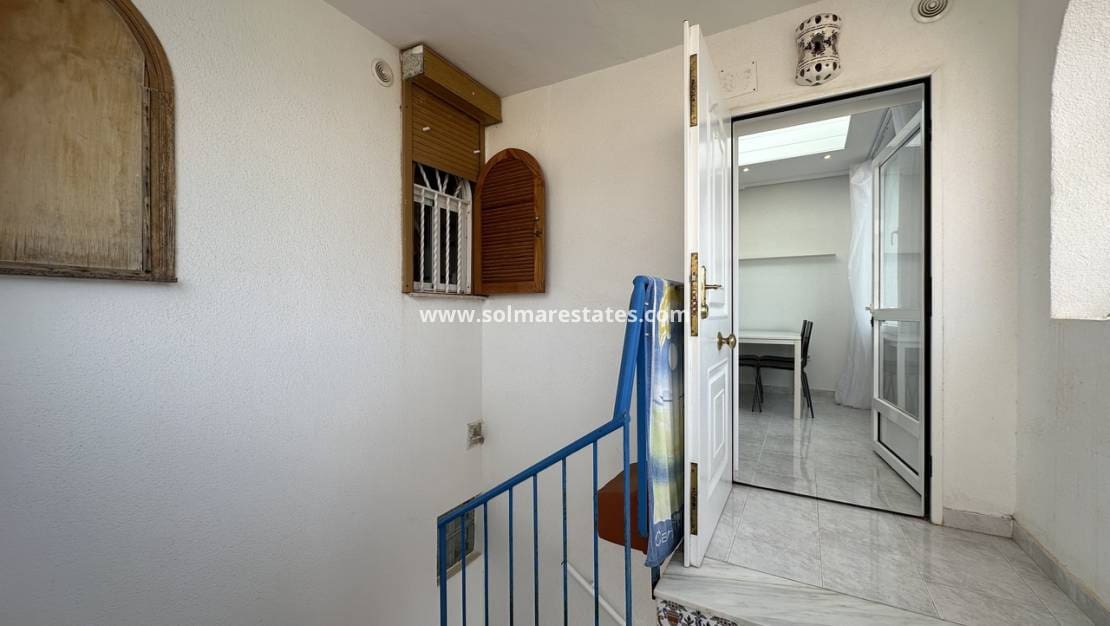 2 quarto Apartamento para venda em Torrevieja com piscina - 159 000 € (Ref: 9449746)
