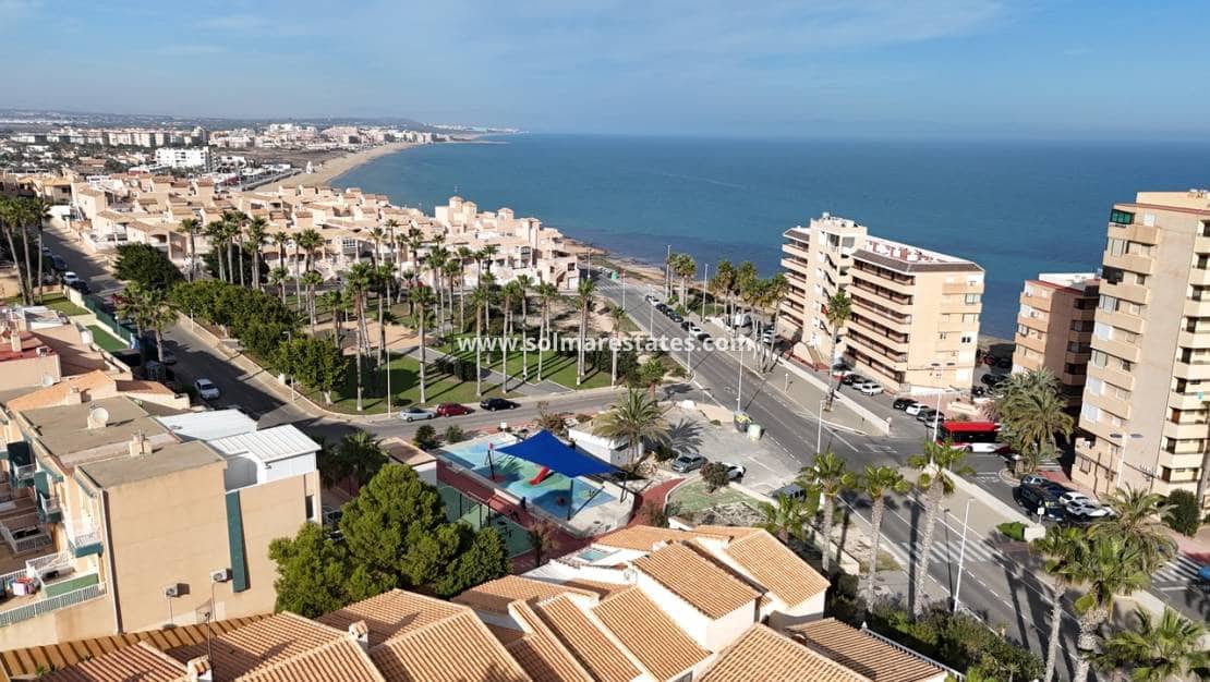 2 quarto Apartamento para venda em Torrevieja com piscina - 159 000 € (Ref: 9449746)