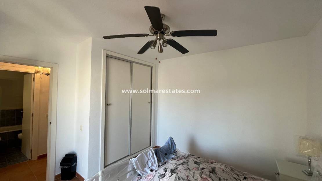 3 bedroom Townhouse for sale in Villamartin with pool - € 175,000 (Ref: 9449747)