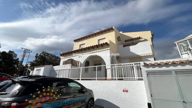 3 makuuhuone Omakotitalo myytävänä paikassa Villamartin, Orihuela mukana uima-altaan - 175 000 € (Ref: 9449747)