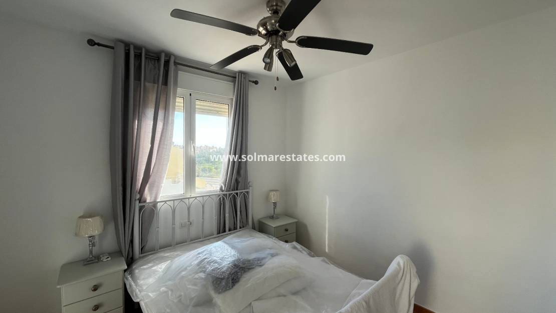 3 bedroom Townhouse for sale in Villamartin with pool - € 175,000 (Ref: 9449747)