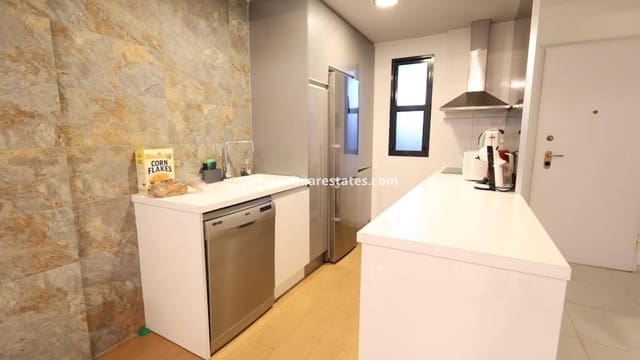 2 slaapkamer Appartement te koop in La Zenia, Orihuela met zwembad - € 279.500 (Ref: 9451503)