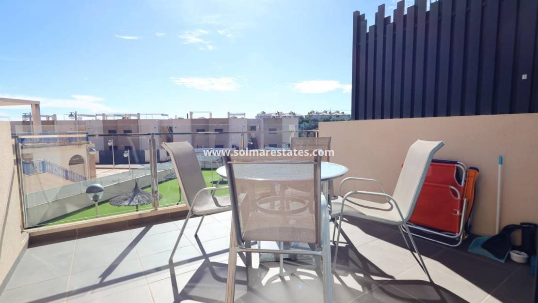 2 bedroom Apartment for sale in La Zenia with pool - € 279,500 (Ref: 9451503)