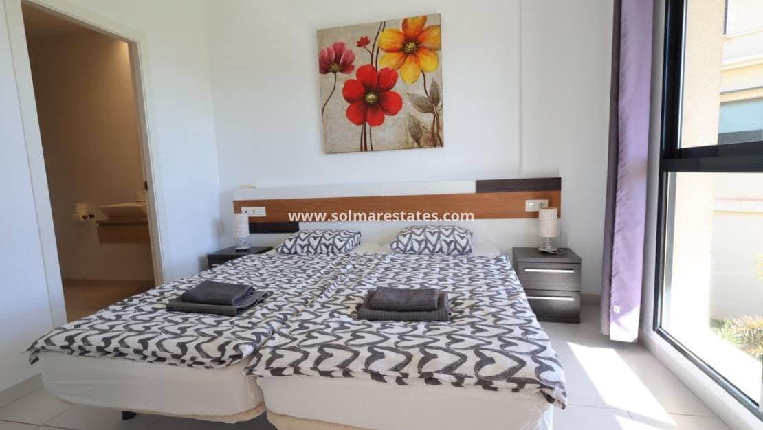 2 bedroom Apartment for sale in La Zenia with pool - € 279,500 (Ref: 9451503)