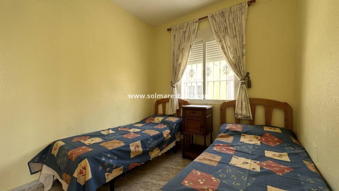 2 bedroom Semi-detached Villa for sale in Cabo Roig with pool - € 160,000 (Ref: 9451505)