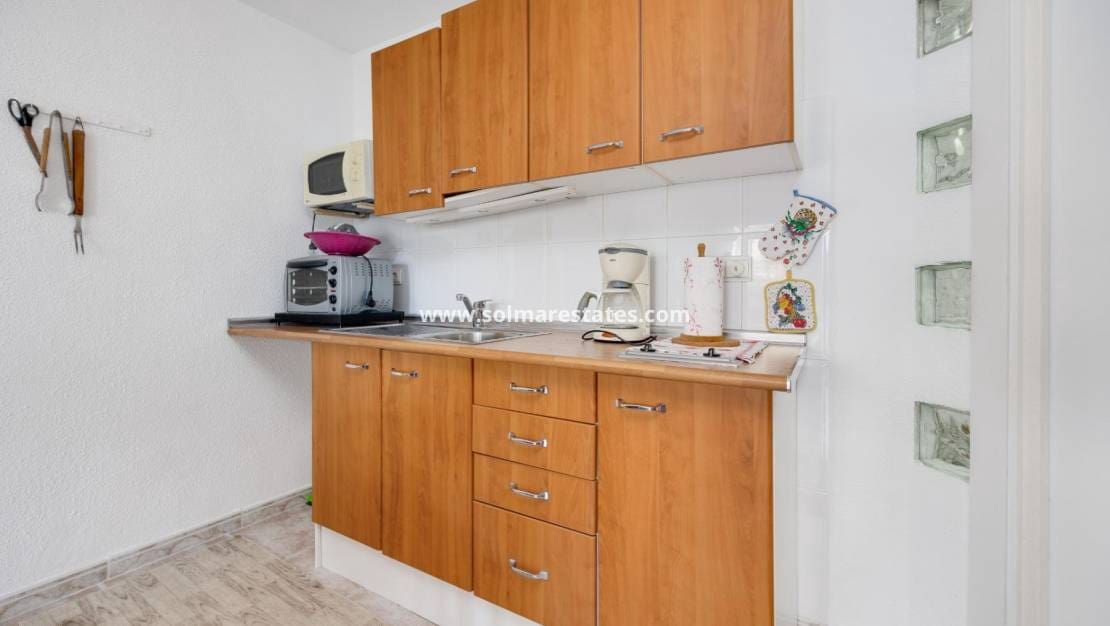 4 sypialnia Willa na sprzedaż w Playa Flamenca z basenem - 315 000 € (Ref: 9459469)