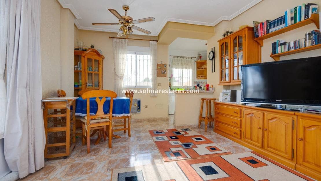 4 sypialnia Willa na sprzedaż w Playa Flamenca z basenem - 315 000 € (Ref: 9459469)