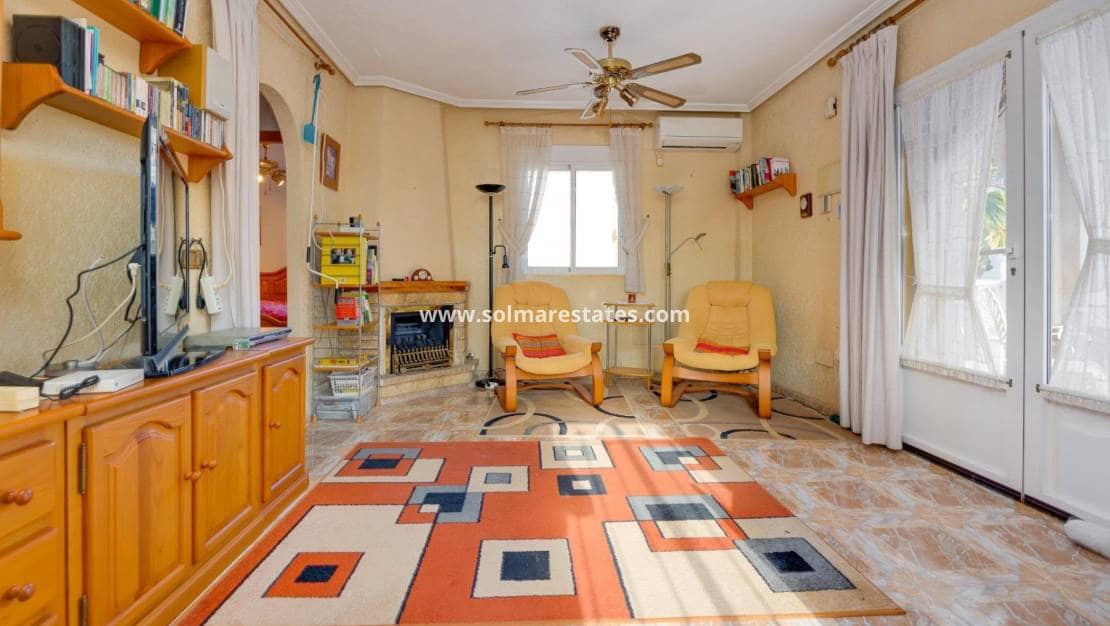 4 sypialnia Willa na sprzedaż w Playa Flamenca z basenem - 315 000 € (Ref: 9459469)