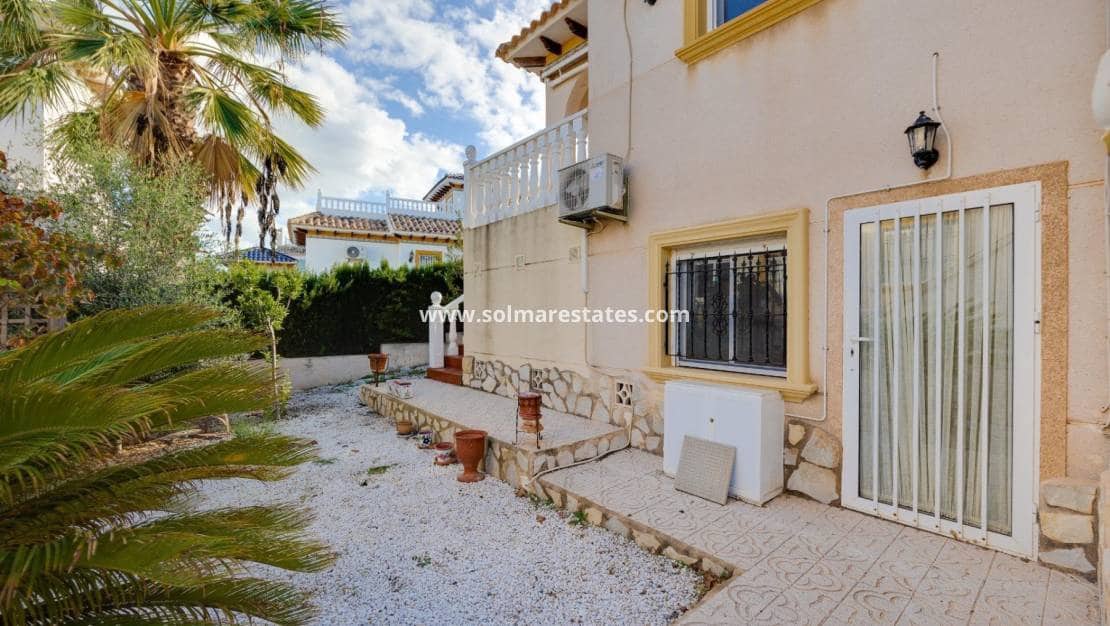 4 sypialnia Willa na sprzedaż w Playa Flamenca z basenem - 315 000 € (Ref: 9459469)
