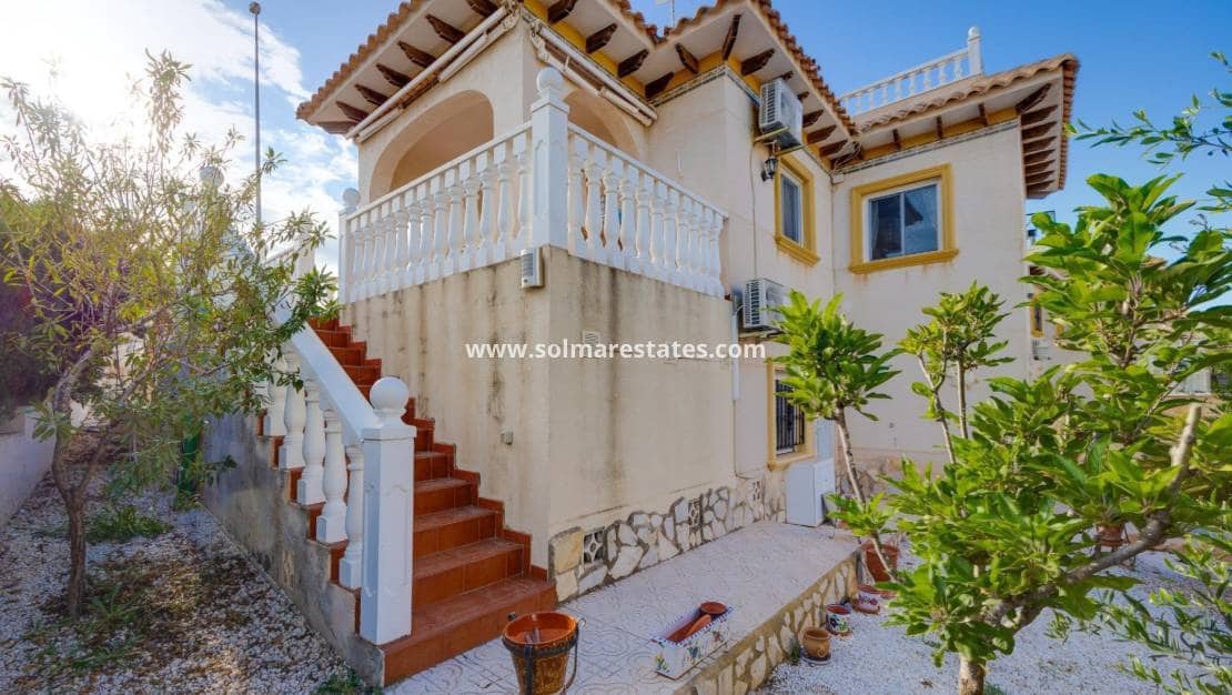 4 sypialnia Willa na sprzedaż w Playa Flamenca z basenem - 315 000 € (Ref: 9459469)