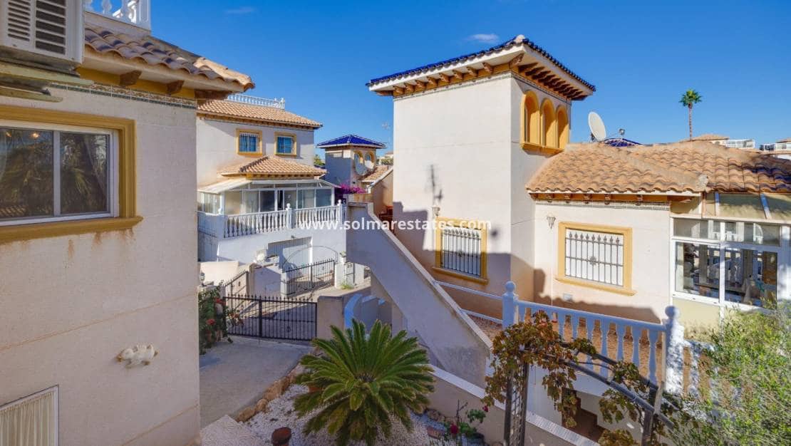 4 sypialnia Willa na sprzedaż w Playa Flamenca z basenem - 315 000 € (Ref: 9459469)