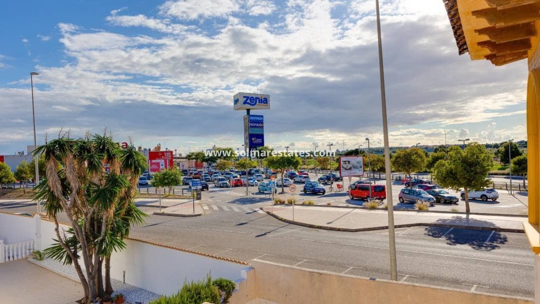 4 sypialnia Willa na sprzedaż w Playa Flamenca z basenem - 315 000 € (Ref: 9459469)