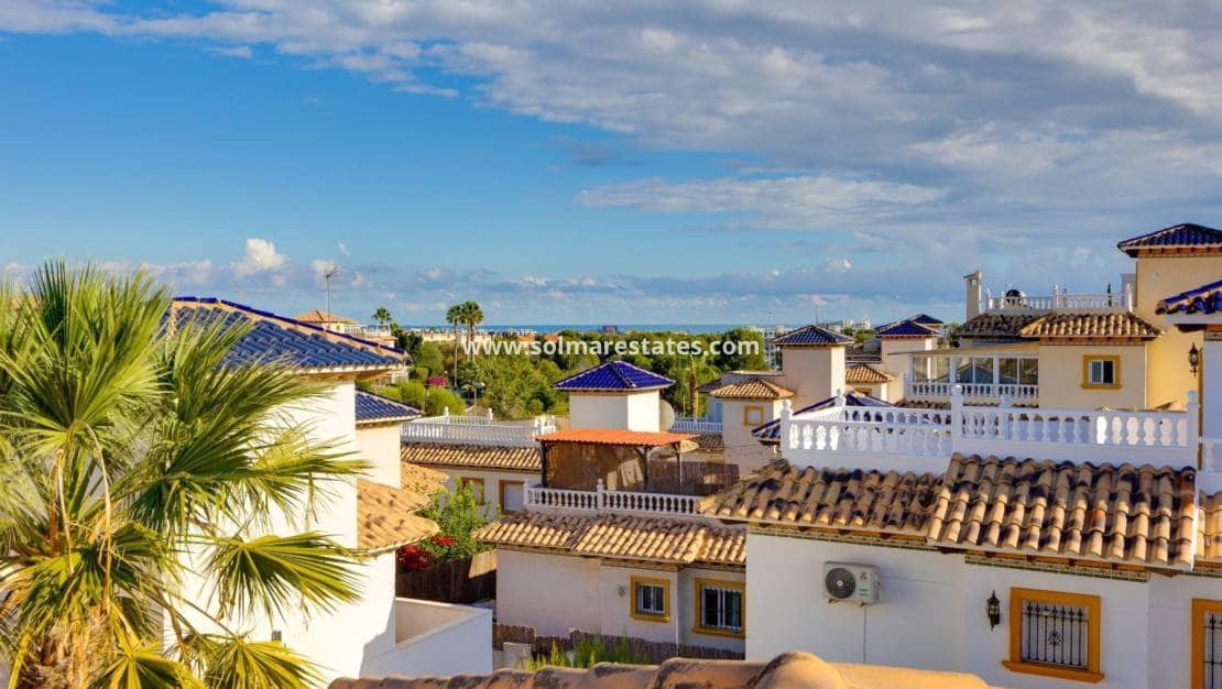 4 sypialnia Willa na sprzedaż w Playa Flamenca z basenem - 315 000 € (Ref: 9459469)