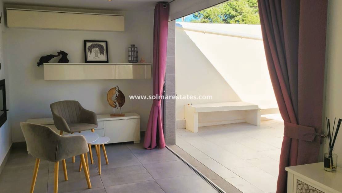 Chalet de 4 habitaciones en Los Balcones en venta con piscina - 535.000 € (Ref: 9462672)