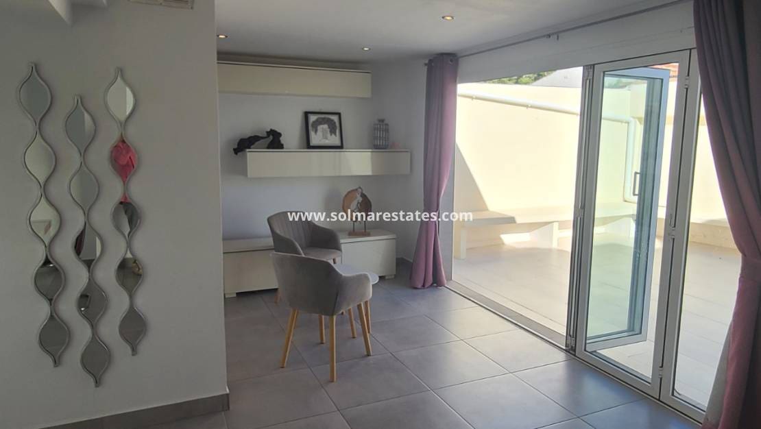 Chalet de 4 habitaciones en Los Balcones en venta con piscina - 535.000 € (Ref: 9462672)