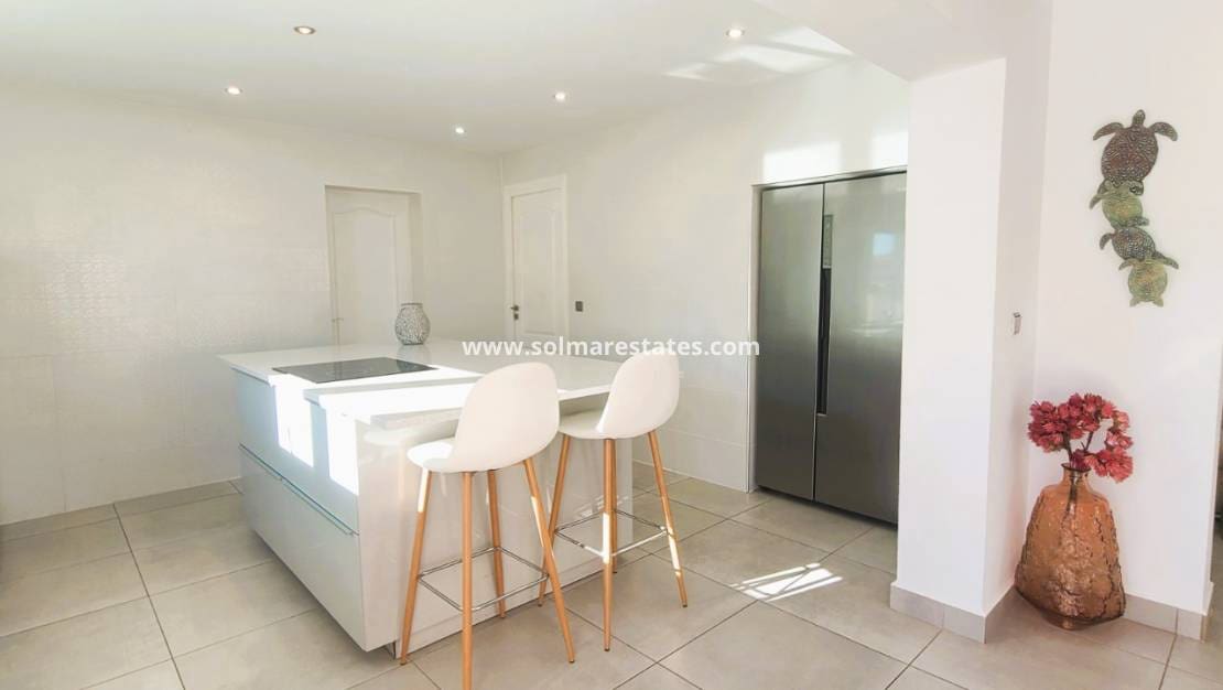 Chalet de 4 habitaciones en Los Balcones en venta con piscina - 535.000 € (Ref: 9462672)