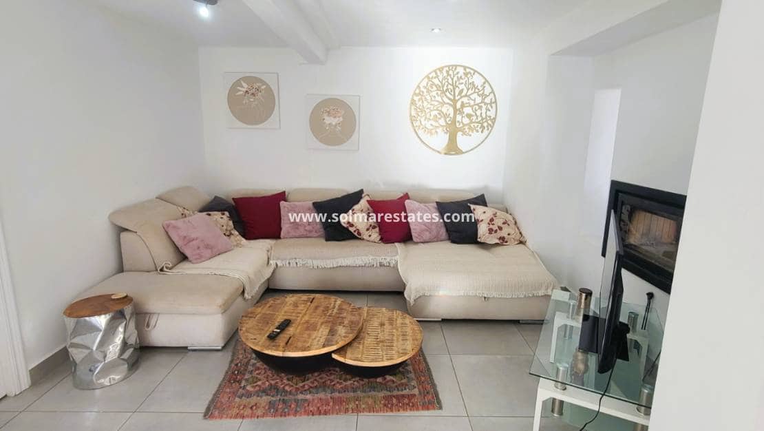 Chalet de 4 habitaciones en Los Balcones en venta con piscina - 535.000 € (Ref: 9462672)