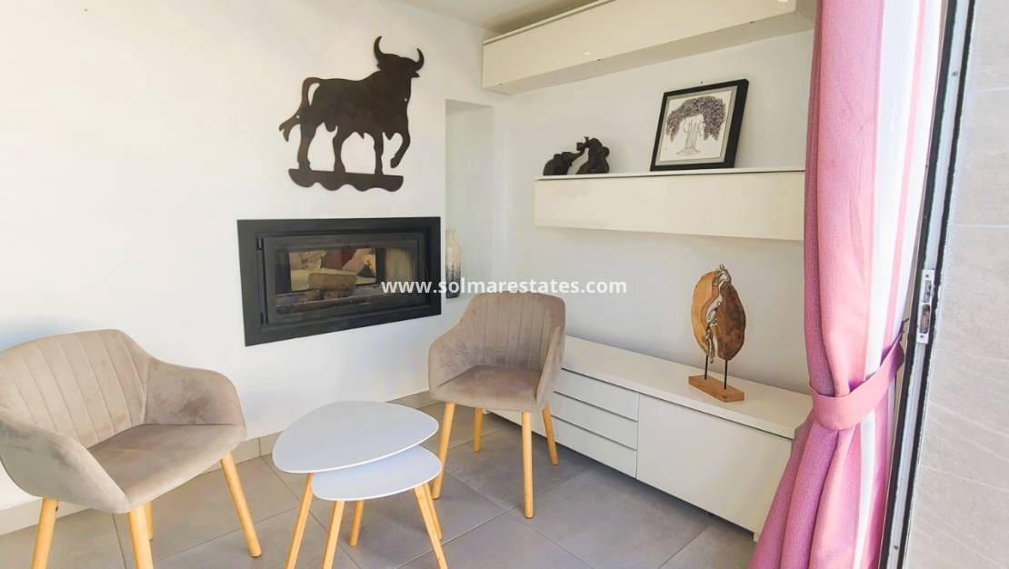 Chalet de 4 habitaciones en Los Balcones en venta con piscina - 535.000 € (Ref: 9462672)