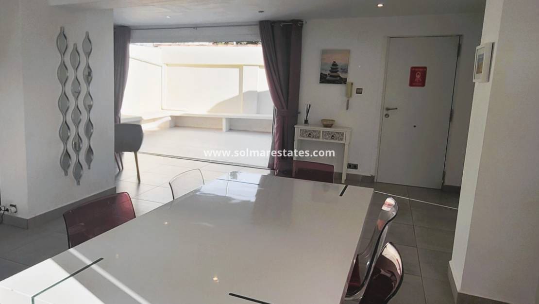 Chalet de 4 habitaciones en Los Balcones en venta con piscina - 535.000 € (Ref: 9462672)