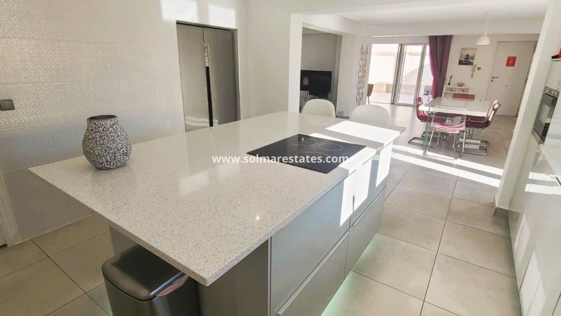 Chalet de 4 habitaciones en Los Balcones en venta con piscina - 535.000 € (Ref: 9462672)