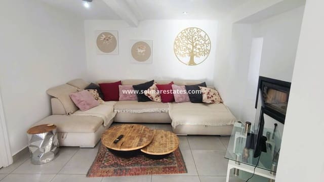 Chalet de 4 habitaciones en Los Balcones en venta con piscina - 535.000 € (Ref: 9462672)