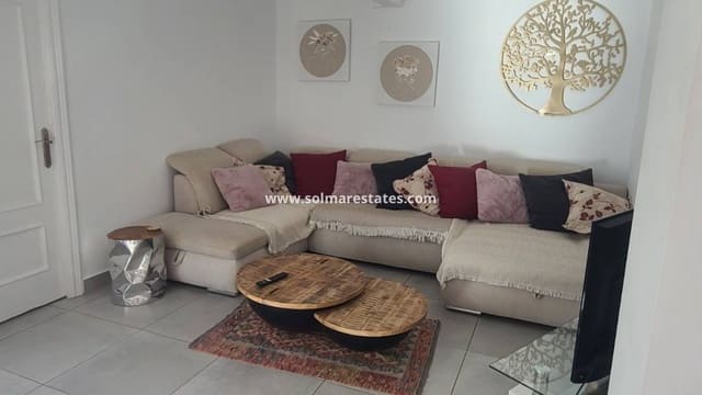 Chalet de 4 habitaciones en Los Balcones en venta con piscina - 535.000 € (Ref: 9462672)