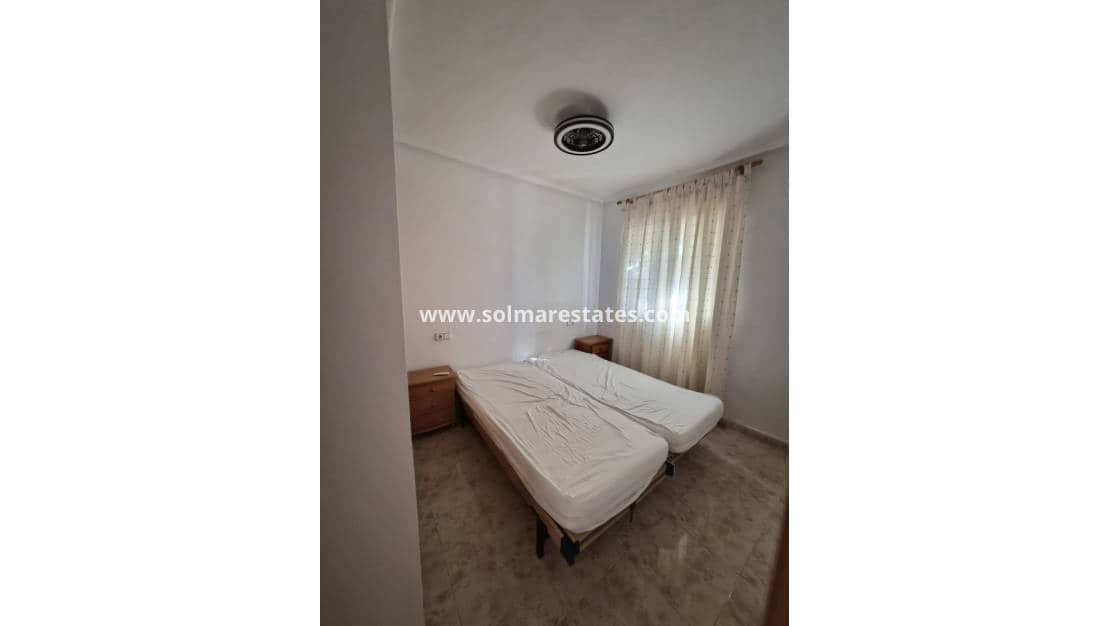 Casa de 5 habitaciones en Playa Flamenca en venta con piscina - 278.000 € (Ref: 9462673)