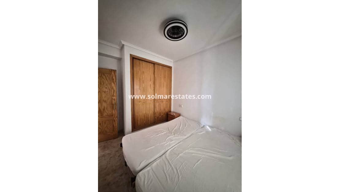 Casa de 5 habitaciones en Playa Flamenca en venta con piscina - 278.000 € (Ref: 9462673)