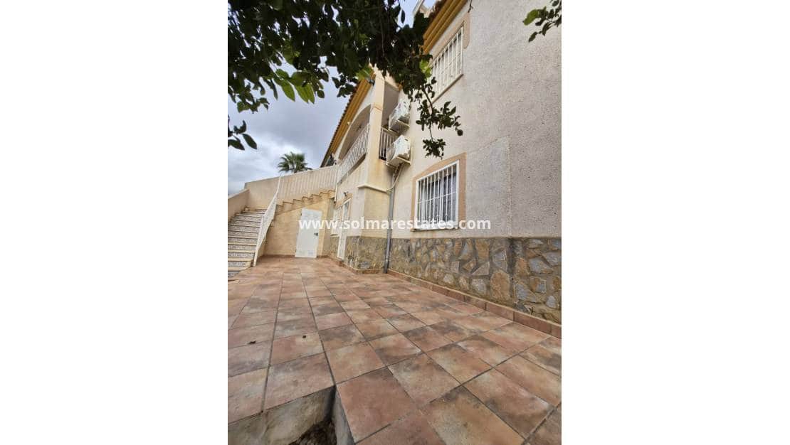 Casa de 5 habitaciones en Playa Flamenca en venta con piscina - 278.000 € (Ref: 9462673)