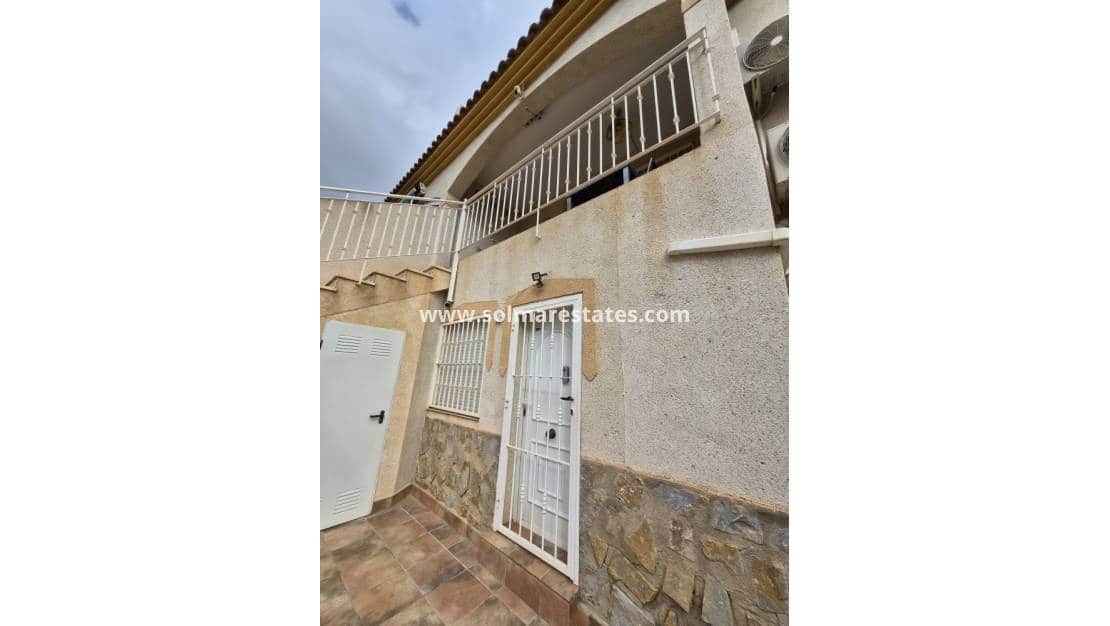 Casa de 5 habitaciones en Playa Flamenca en venta con piscina - 278.000 € (Ref: 9462673)