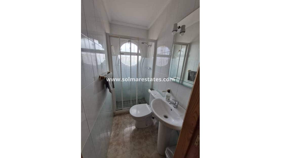 Casa de 5 habitaciones en Playa Flamenca en venta con piscina - 278.000 € (Ref: 9462673)