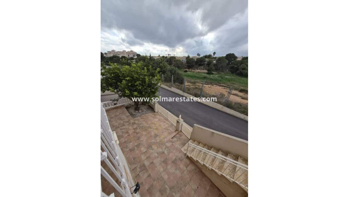 Casa de 5 habitaciones en Playa Flamenca en venta con piscina - 278.000 € (Ref: 9462673)