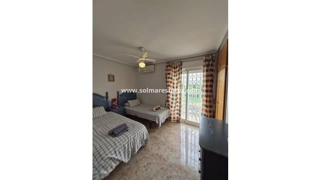 5 soverom Hus til salgs i Playa Flamenca, Orihuela med svømmebasseng - € 278 000 (Ref: 9462673)