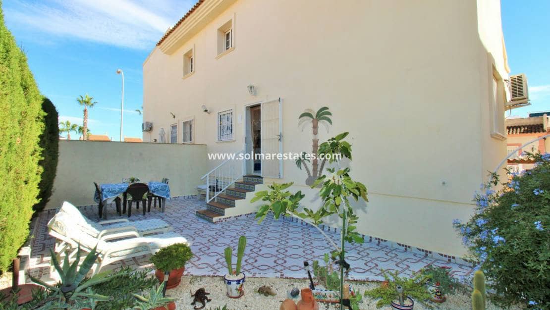 Apartamento de 2 habitaciones en Playa Flamenca en venta con piscina - 199.000 € (Ref: 9462793)